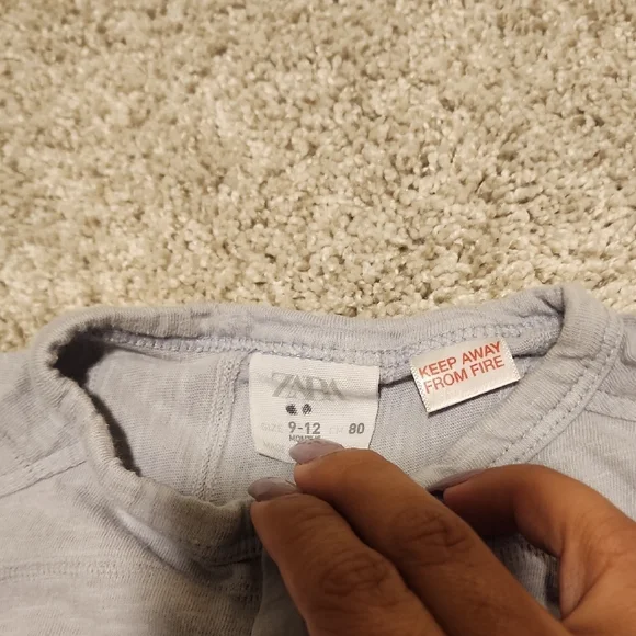 6/$35 Zara Kids Light Gray Button-Up Shirt - Picture 2 of 3